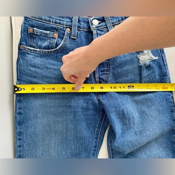 NWOT Levi’s Premium 501 Blue  Distressed Hem Denim Jeans Size 24-25 - Picture 12 of 15